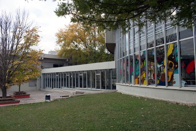 Exterior de la Facultat de Filosofia i Lletres