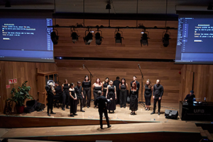 Auditorio con personas 